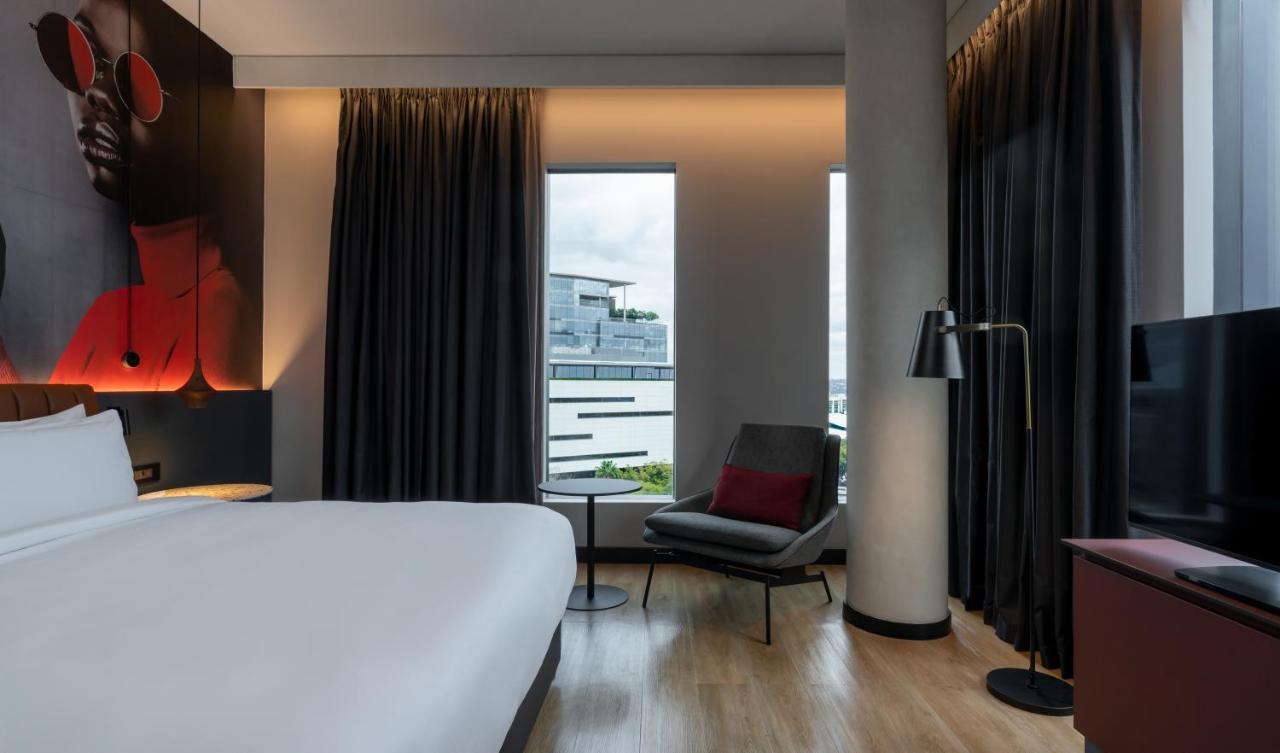 Radisson Red Hotel Johannesburg Rosebank Esterno foto