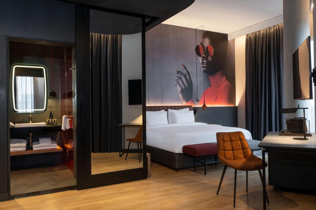 Radisson Red Hotel Johannesburg Rosebank Esterno foto