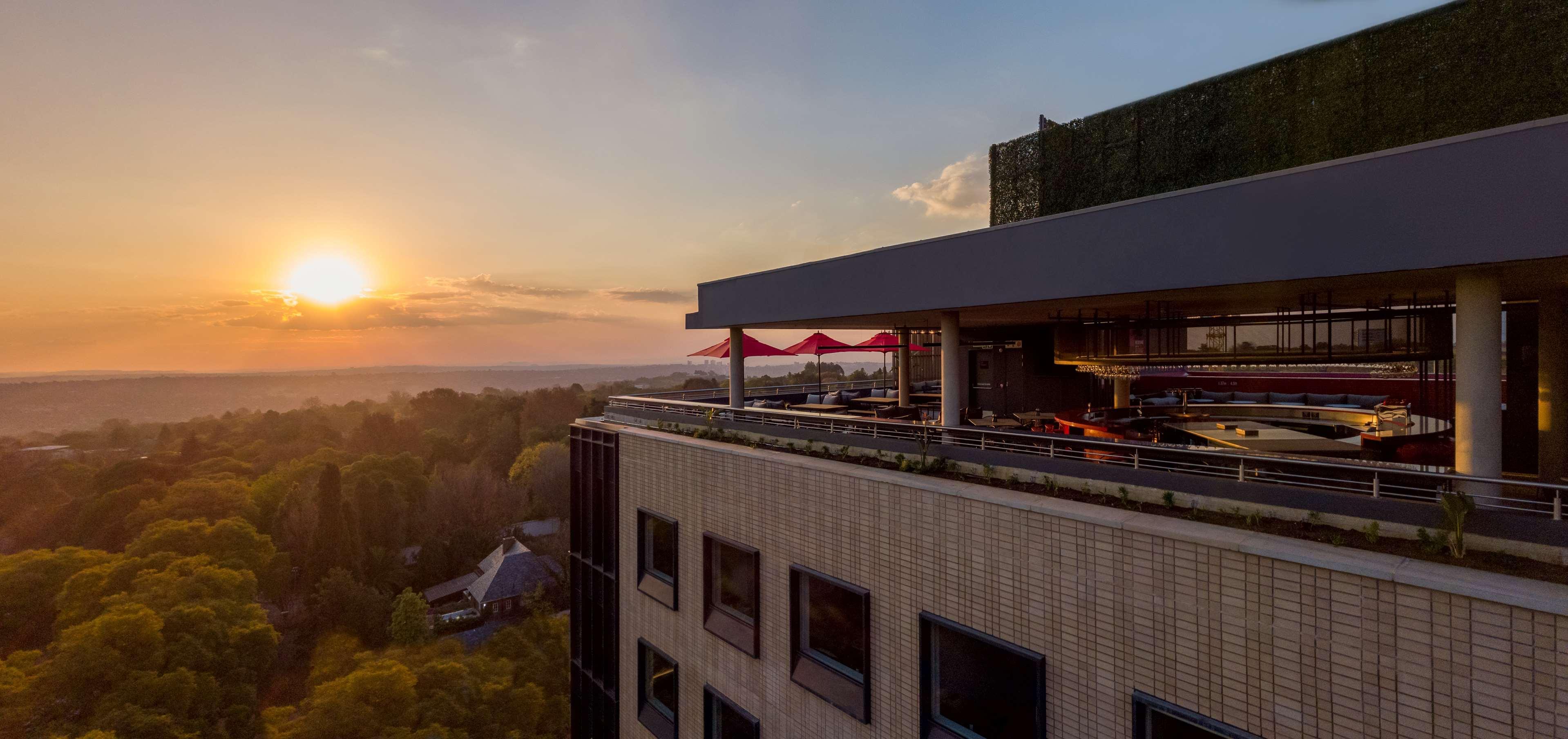 Radisson Red Hotel Johannesburg Rosebank Esterno foto