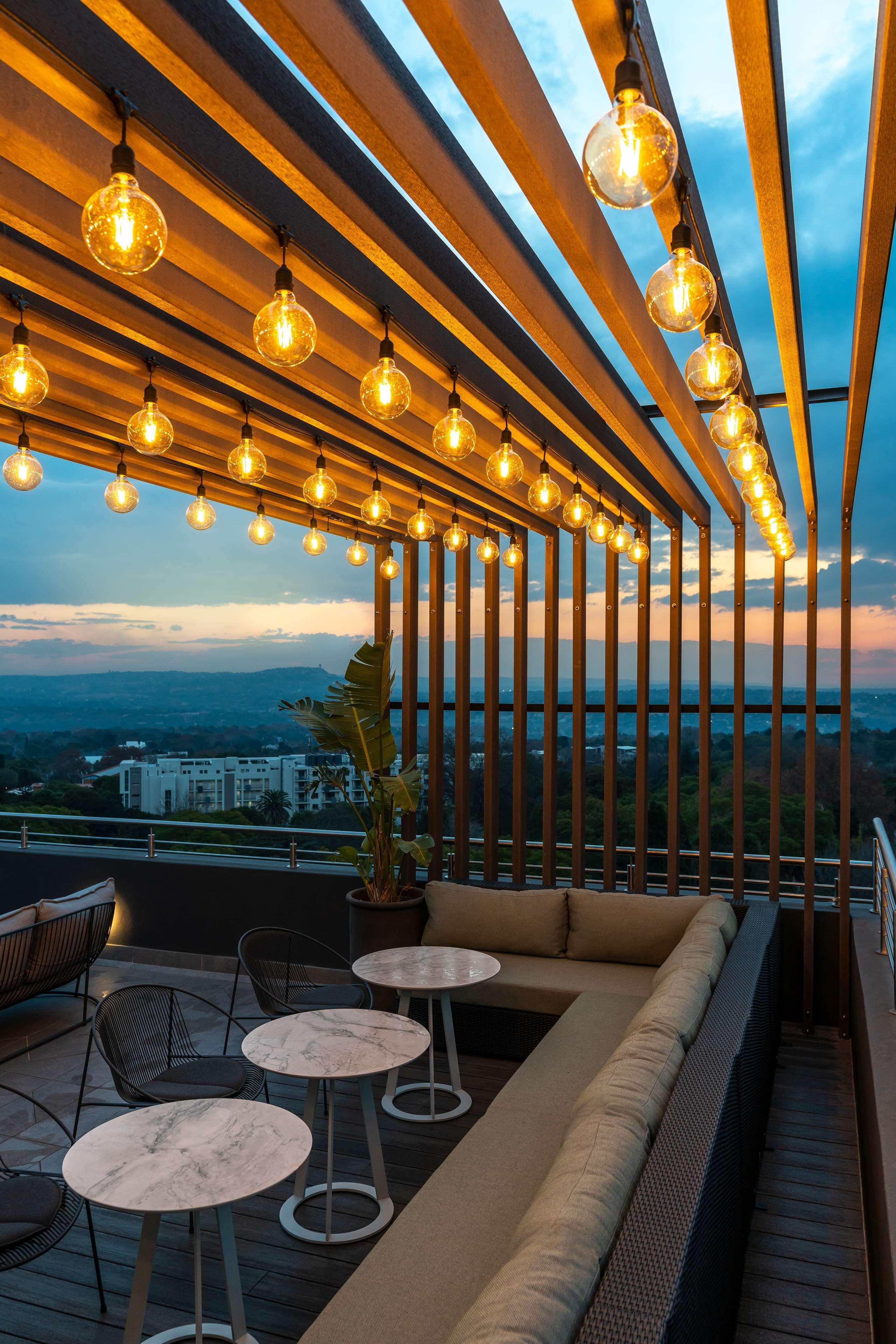 Radisson Red Hotel Johannesburg Rosebank Esterno foto