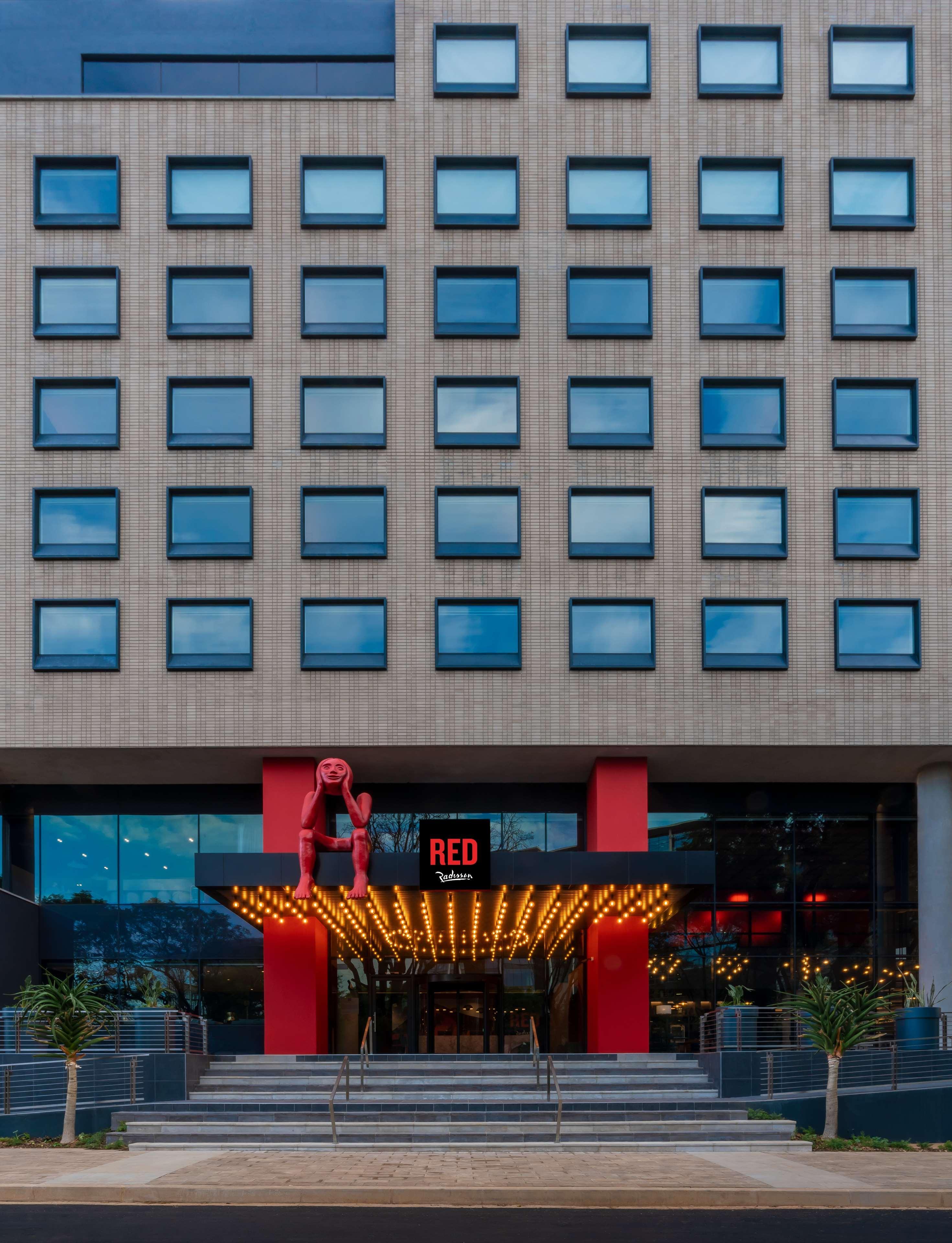 Radisson Red Hotel Johannesburg Rosebank Esterno foto