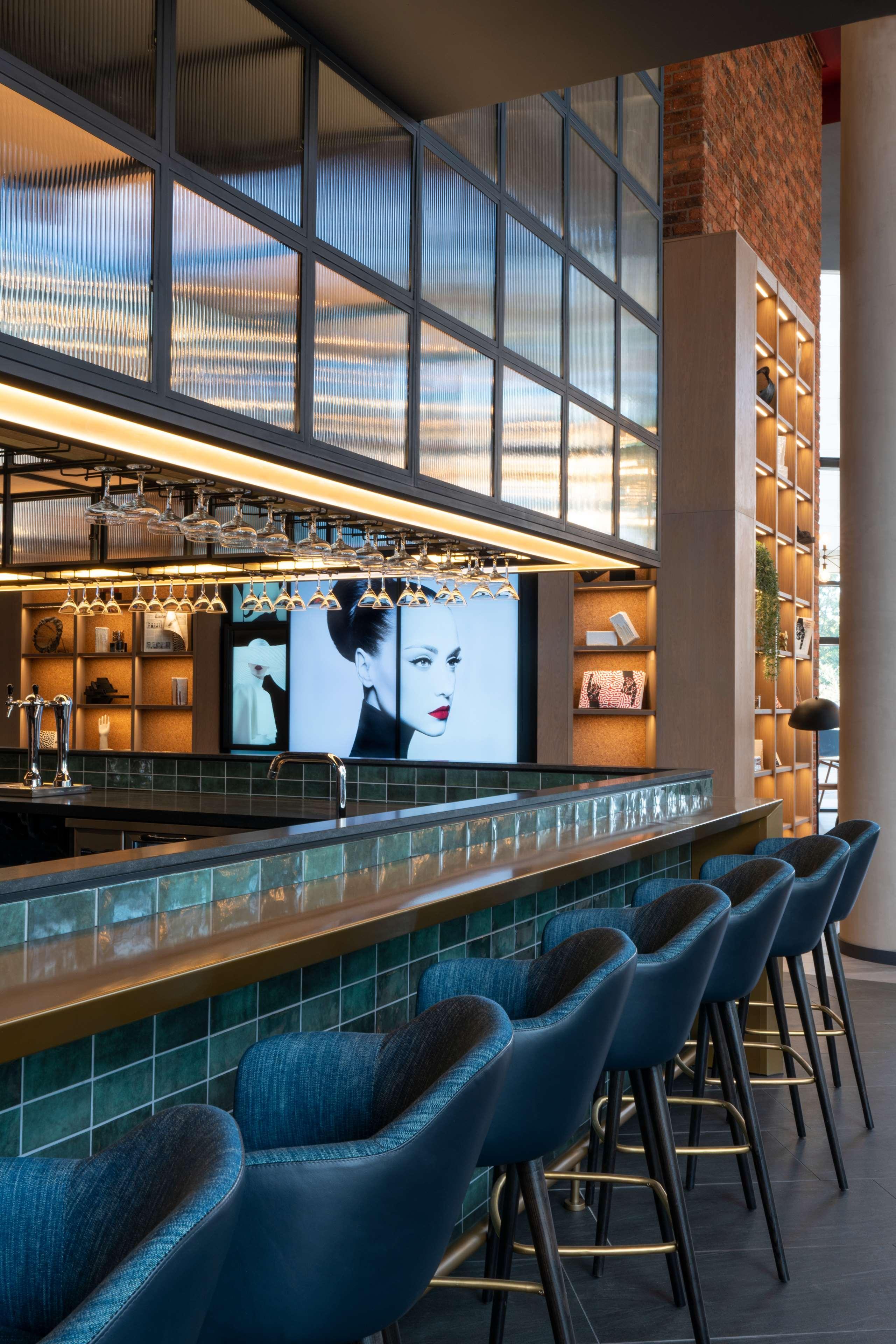 Radisson Red Hotel Johannesburg Rosebank Esterno foto